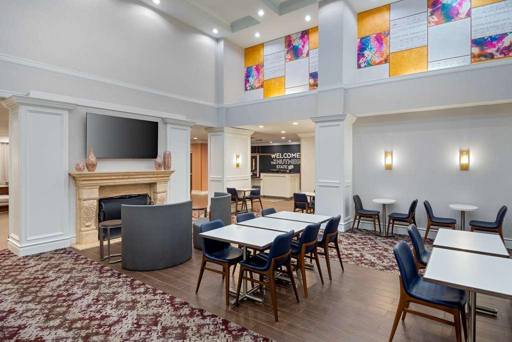 Hampton And Hartford/farmington Hotel